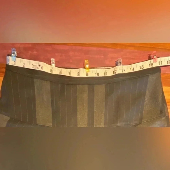 Banana Republic fit and flare skirt 12 - Picture 8 of 9